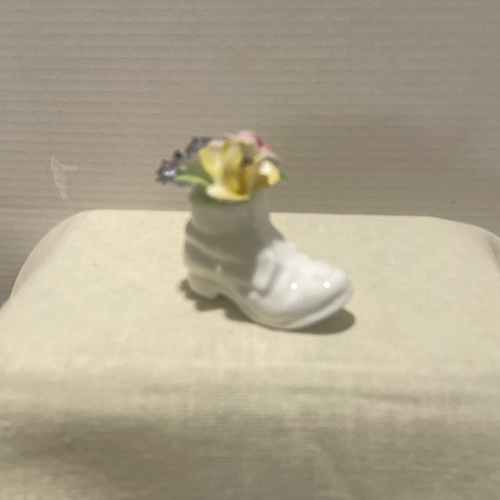 Royal Adderley Small Boot w/Flowers